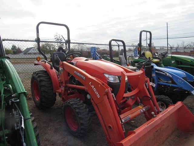 Image of Kubota L3301 equipment image 1