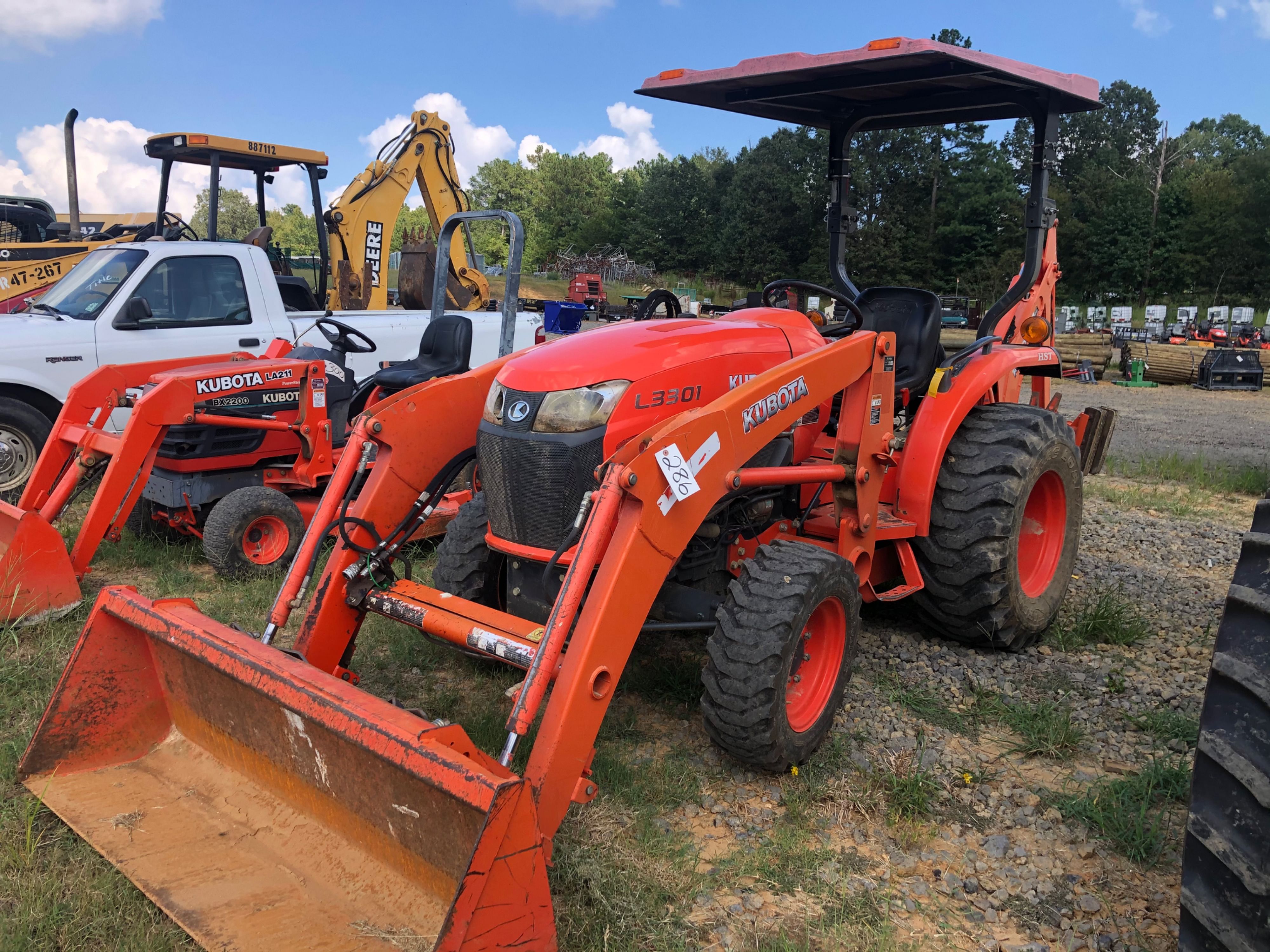 Kubota L3301 Tractors Less Than 40 HP For Sale | Tractor Zoom