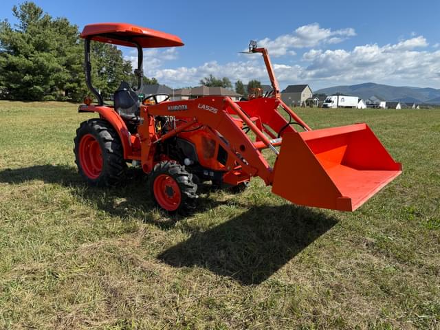 Image of Kubota L3301 equipment image 4