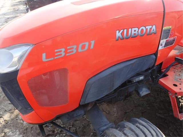 Image of Kubota L3301HST equipment image 1