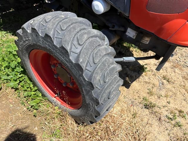 Image of Kubota L3301 equipment image 3