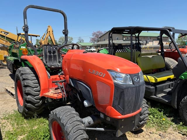 Image of Kubota L3301 equipment image 1