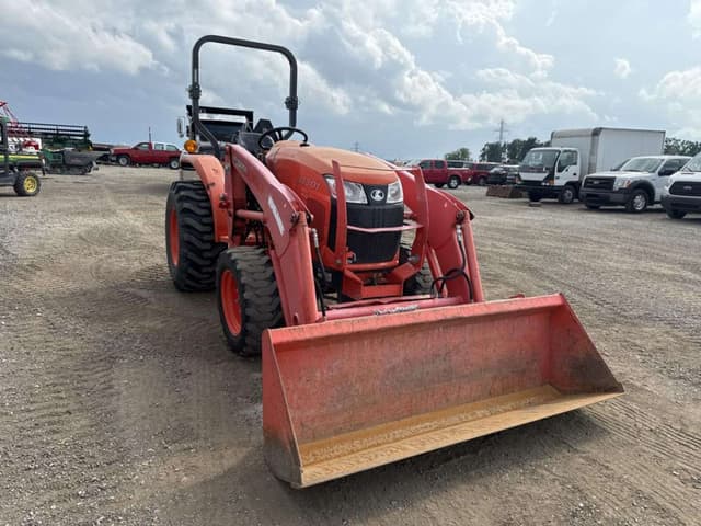 Image of Kubota L3301D equipment image 3