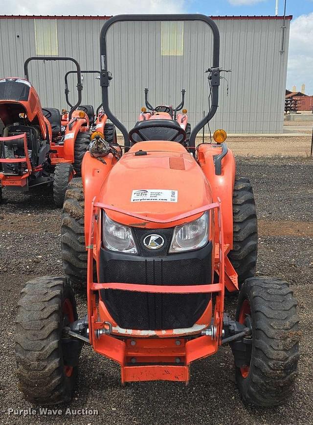 Image of Kubota L3301D equipment image 1