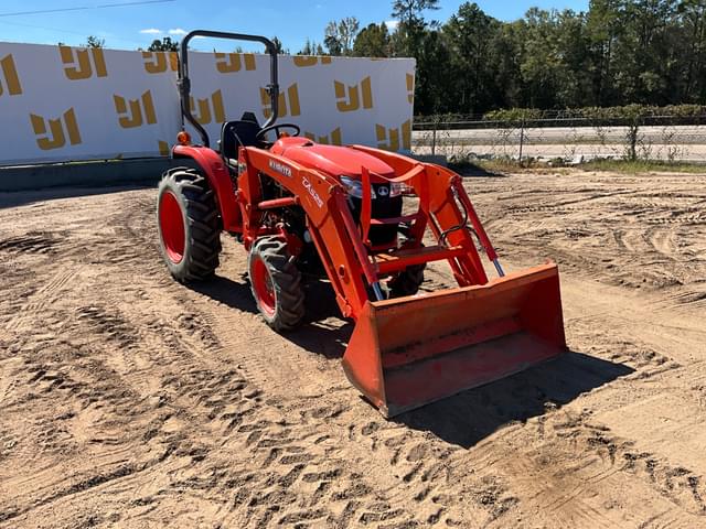 Image of Kubota L3301D equipment image 2