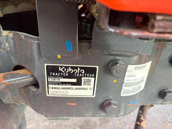 Image of Kubota L3301DT equipment image 4