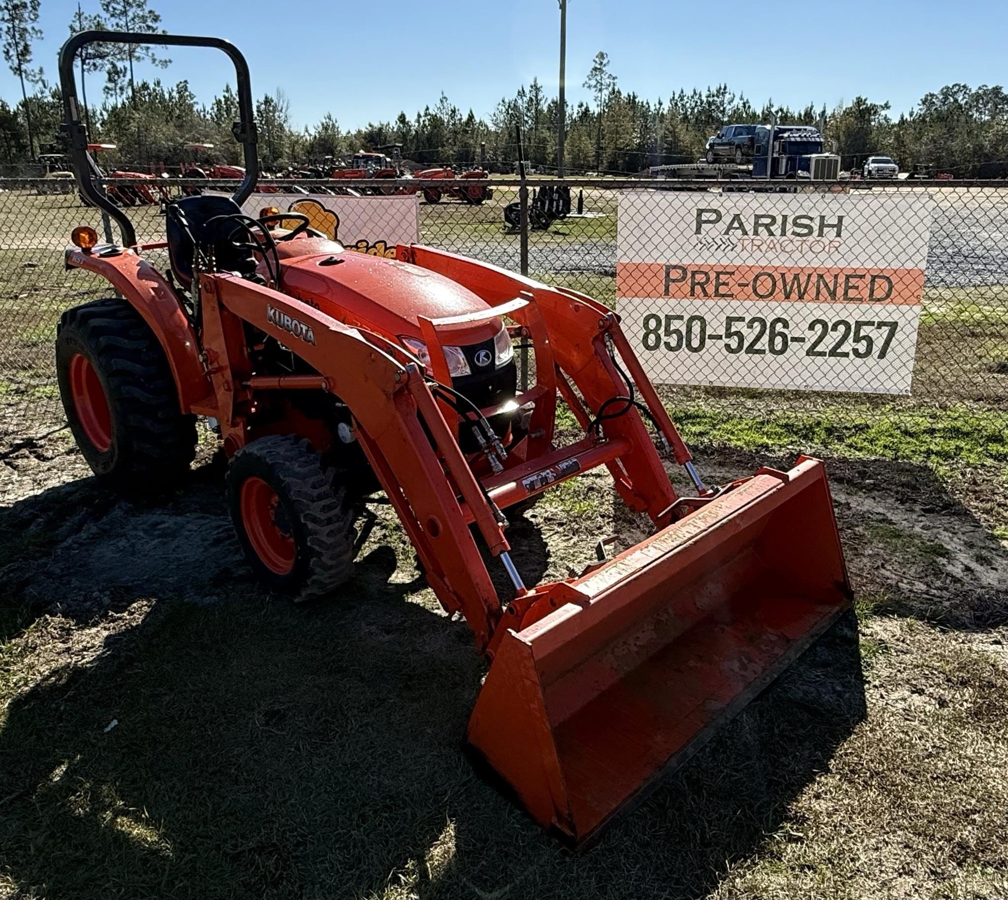 2020 Kubota L3301HST Equipment Image0
