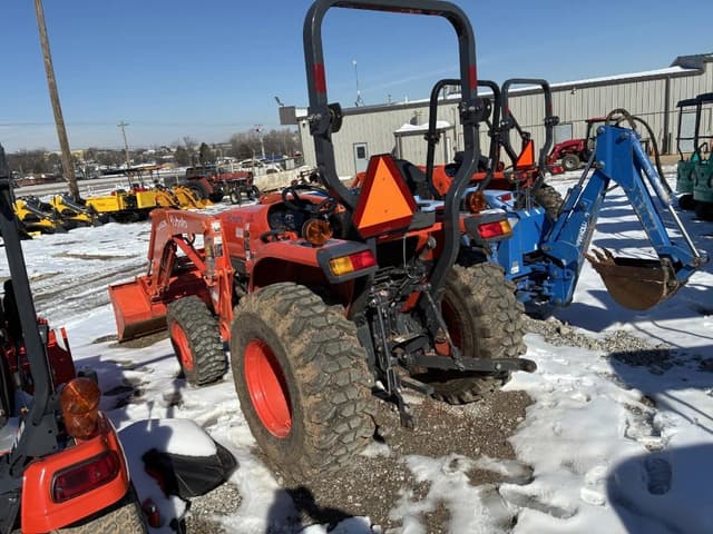 Image of Kubota L3302 equipment image 3