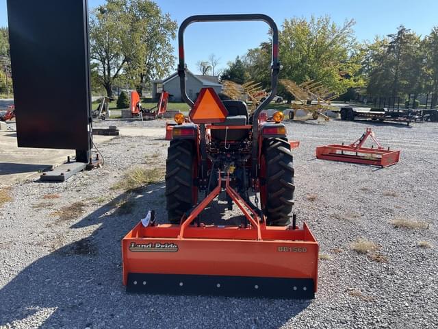Image of Kubota L3302 equipment image 3
