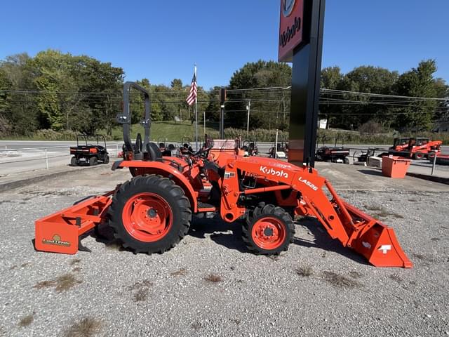 Image of Kubota L3302 equipment image 1