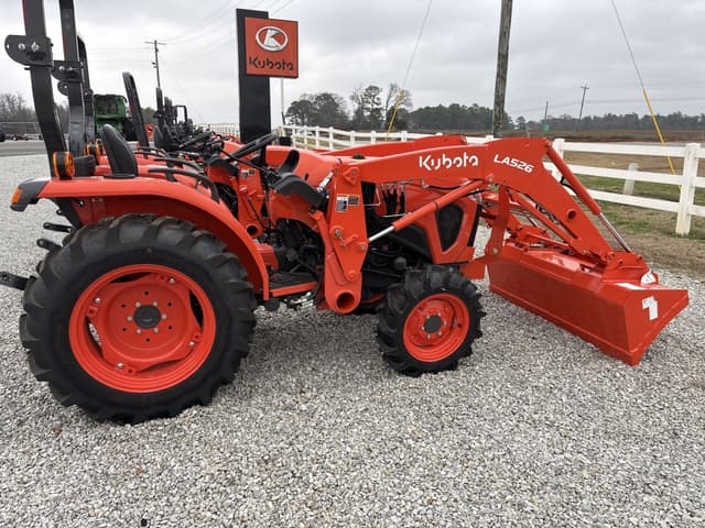 Image of Kubota L3302 equipment image 3