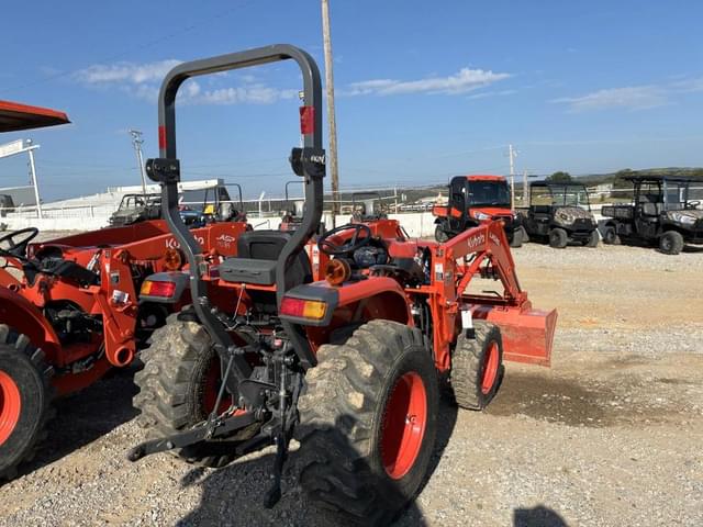 Image of Kubota L3302 equipment image 2