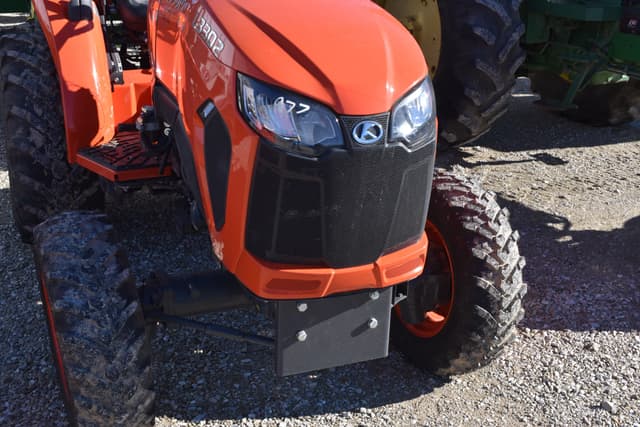 Image of Kubota L3302 equipment image 3