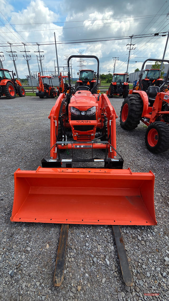 Image of Kubota L3302DT equipment image 3