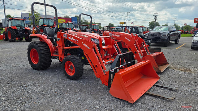Image of Kubota L3302DT equipment image 1
