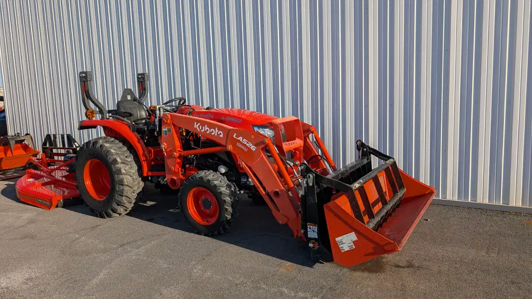 Image of Kubota L3302HST Primary image