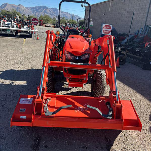 Image of Kubota L3302HST equipment image 2