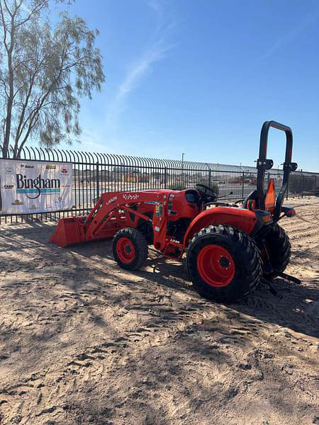 Image of Kubota L3302 equipment image 4