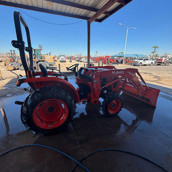 Image of Kubota L3302HST equipment image 1