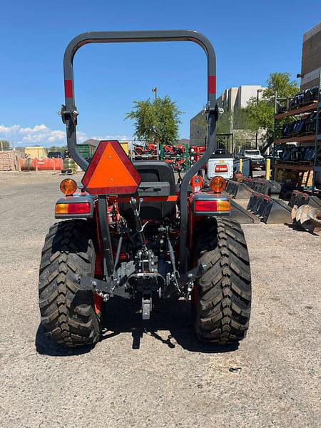 Image of Kubota L3302HST equipment image 3