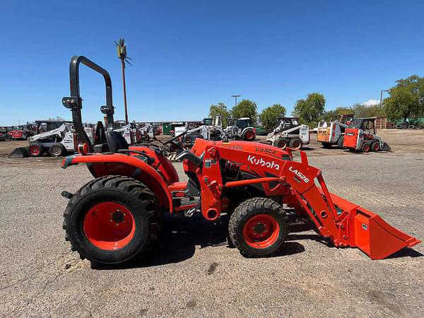 Image of Kubota L3302HST equipment image 1