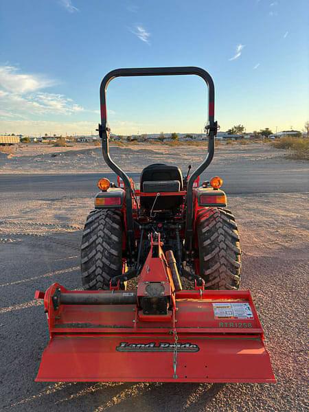 Image of Kubota L3302HST equipment image 4