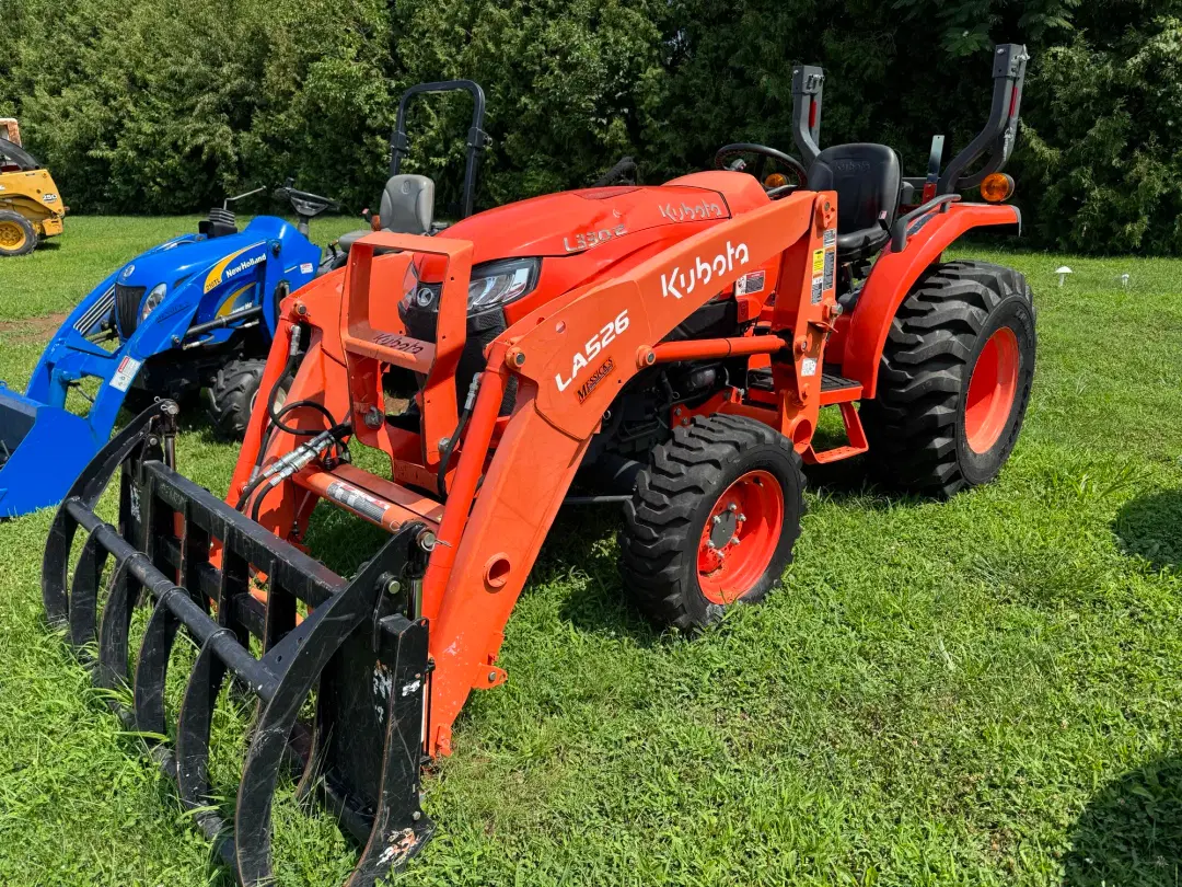 Image of Kubota L3302HST Primary image