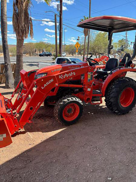 Image of Kubota L3302HST equipment image 2