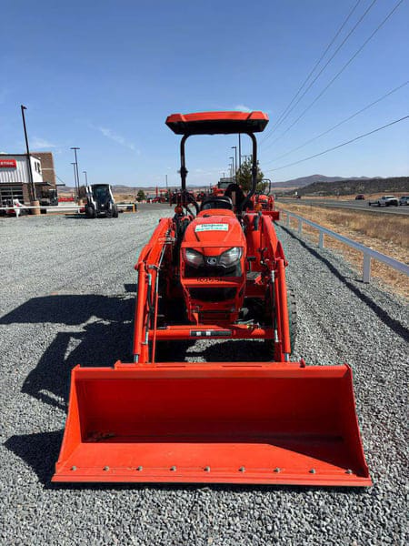 Kubota L3302 Equipment Image0