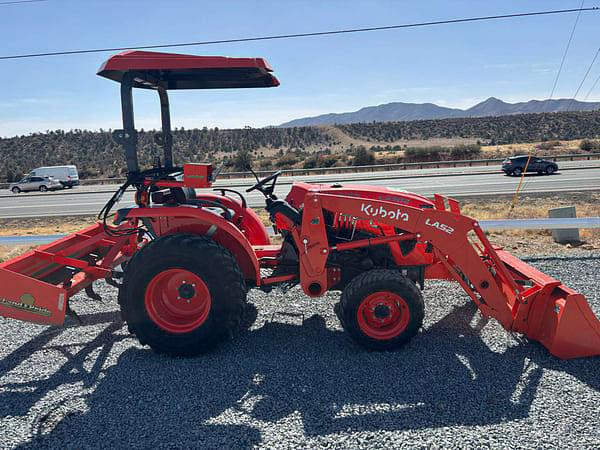 Image of Kubota L3302HST equipment image 1