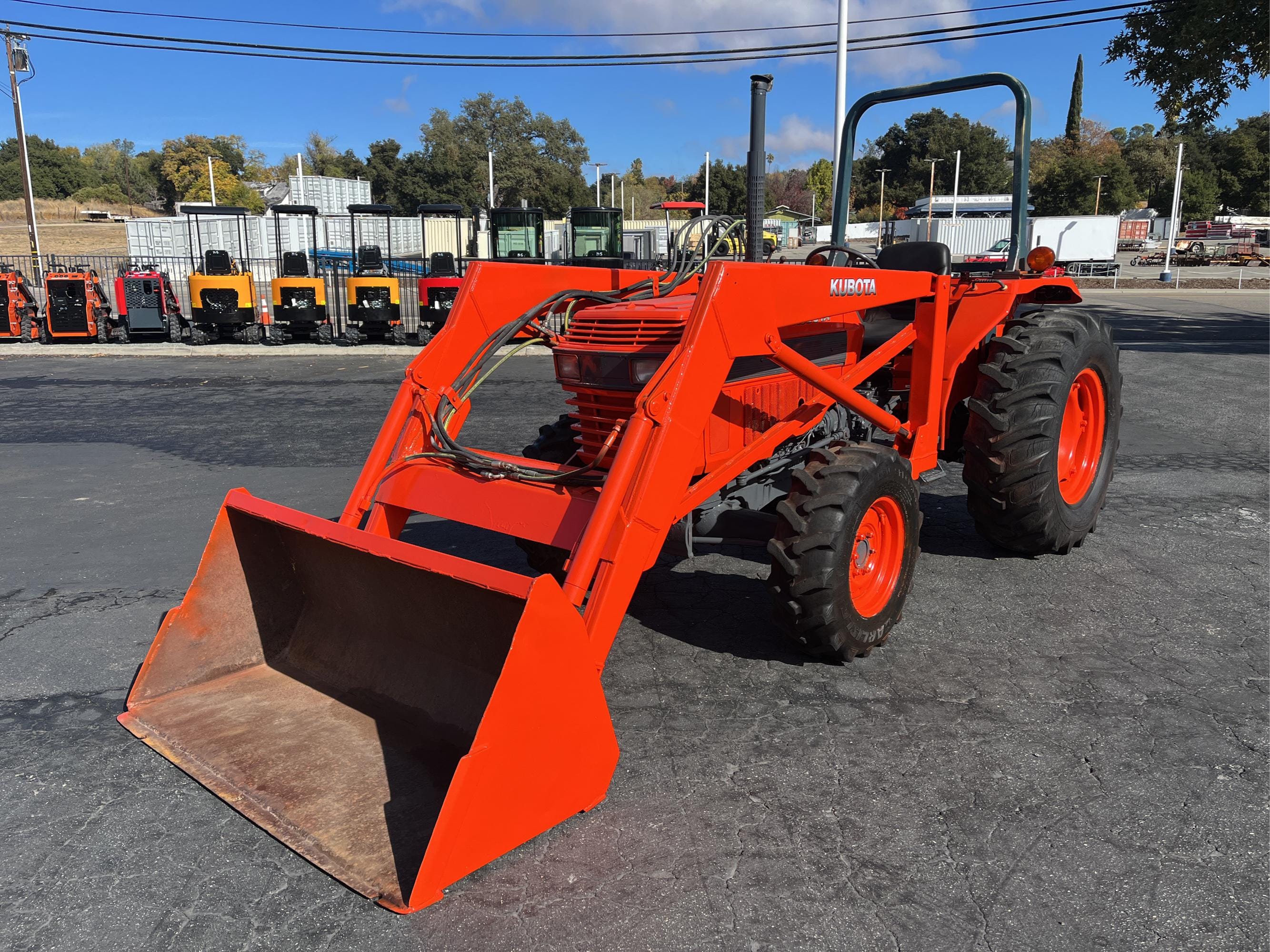 Main image Kubota L3350