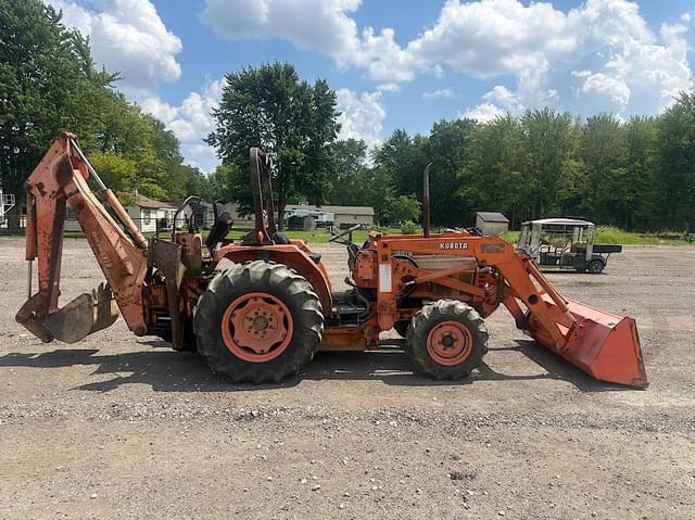 Image of Kubota L3350 equipment image 3