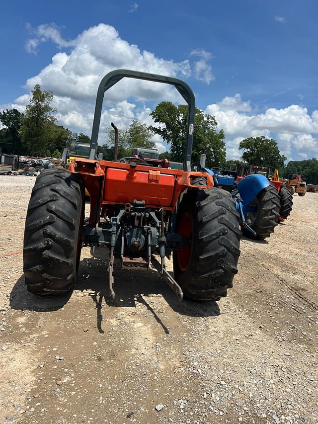 Image of Kubota L3350 equipment image 2