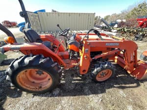 SOLD - Kubota L3400 Lot No. 9809 Tractors with 560 Hrs | Tractor Zoom
