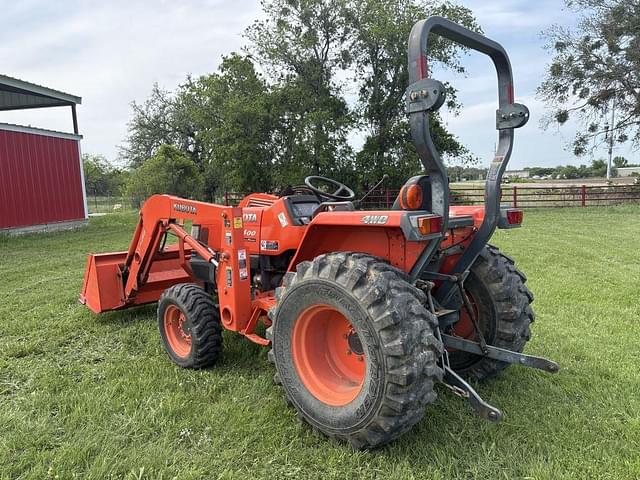 Image of Kubota L3400 equipment image 2
