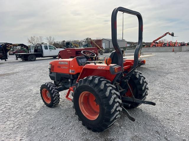 Image of Kubota L3400 equipment image 2