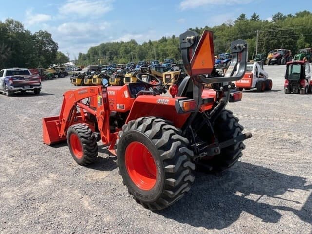 Image of Kubota L3400 equipment image 4