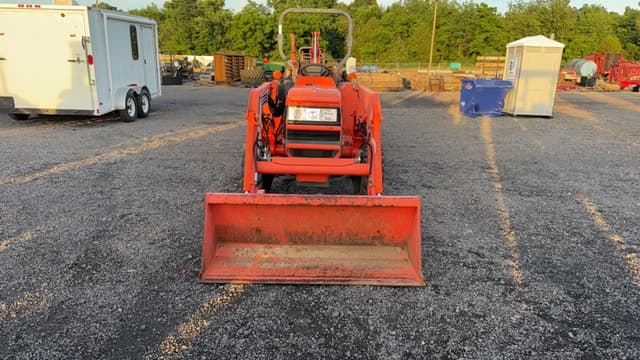 Image of Kubota L3400 equipment image 1
