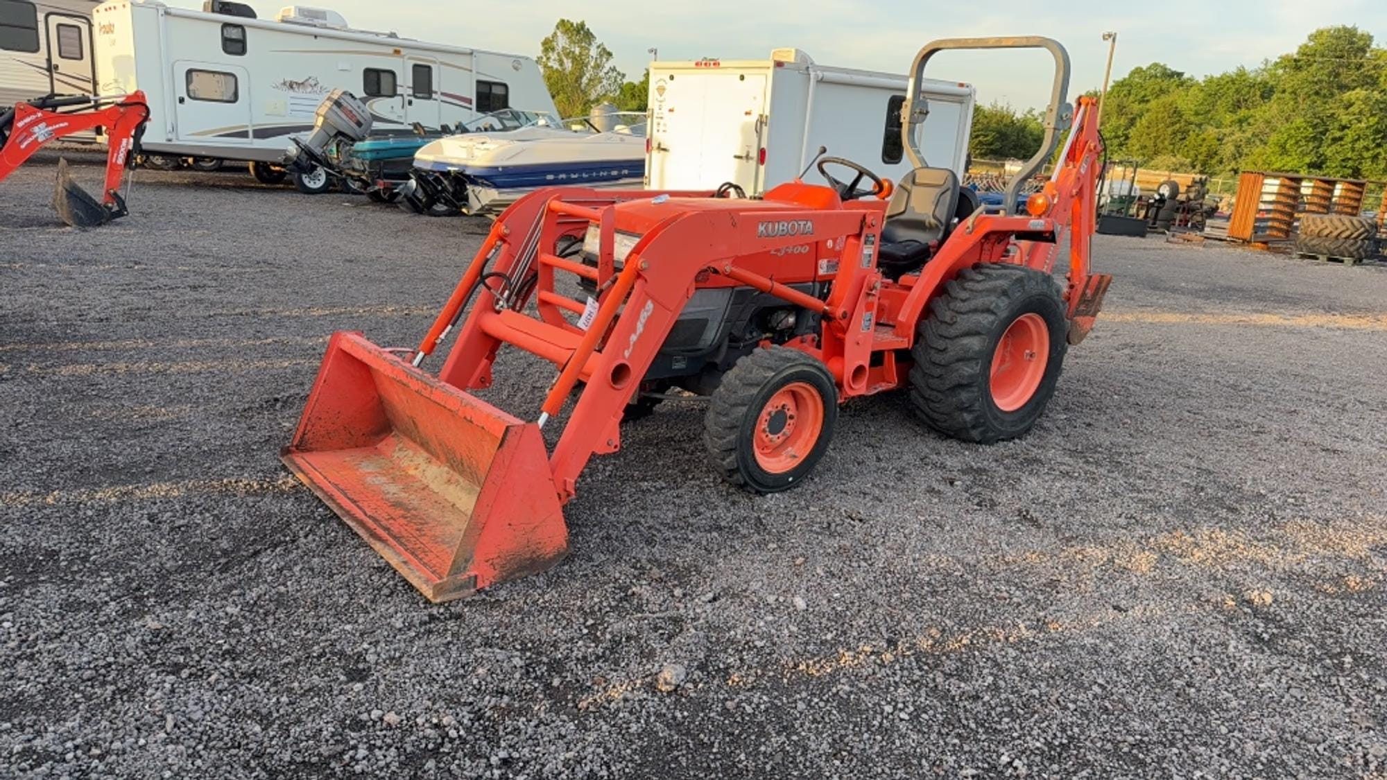 Kubota L3400 Equipment Image0