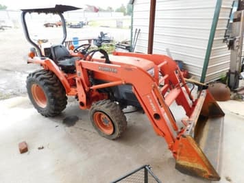 Main image Kubota L3400