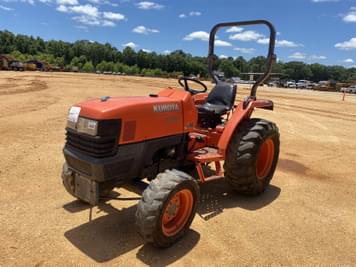 Main image Kubota L3400