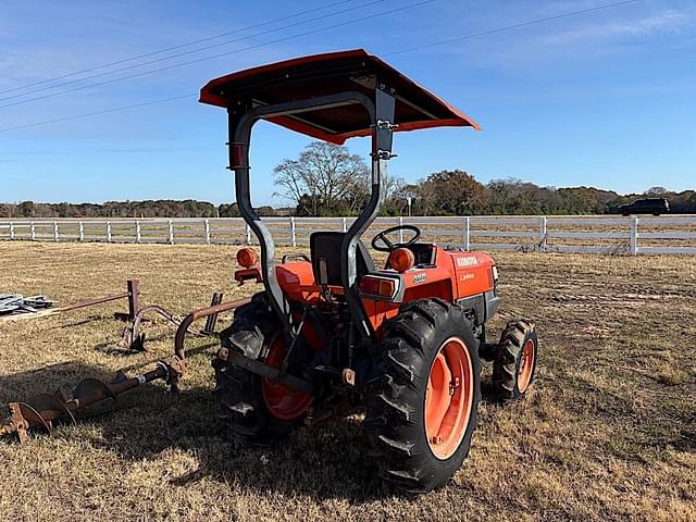 Image of Kubota L3400 equipment image 1