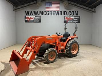 Main image Kubota L3400