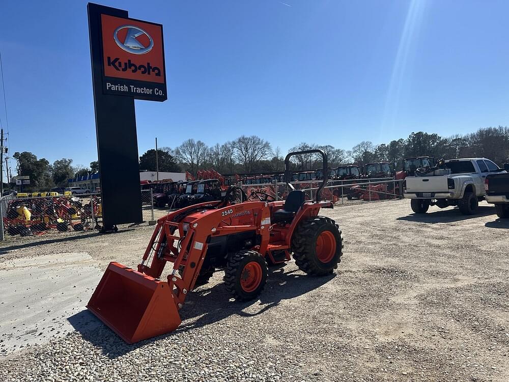 Image of Kubota L3400DT Image 0