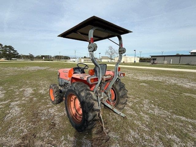 Image of Kubota L3400 equipment image 2
