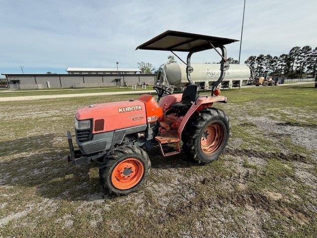 Kubota L3400 Equipment Image0