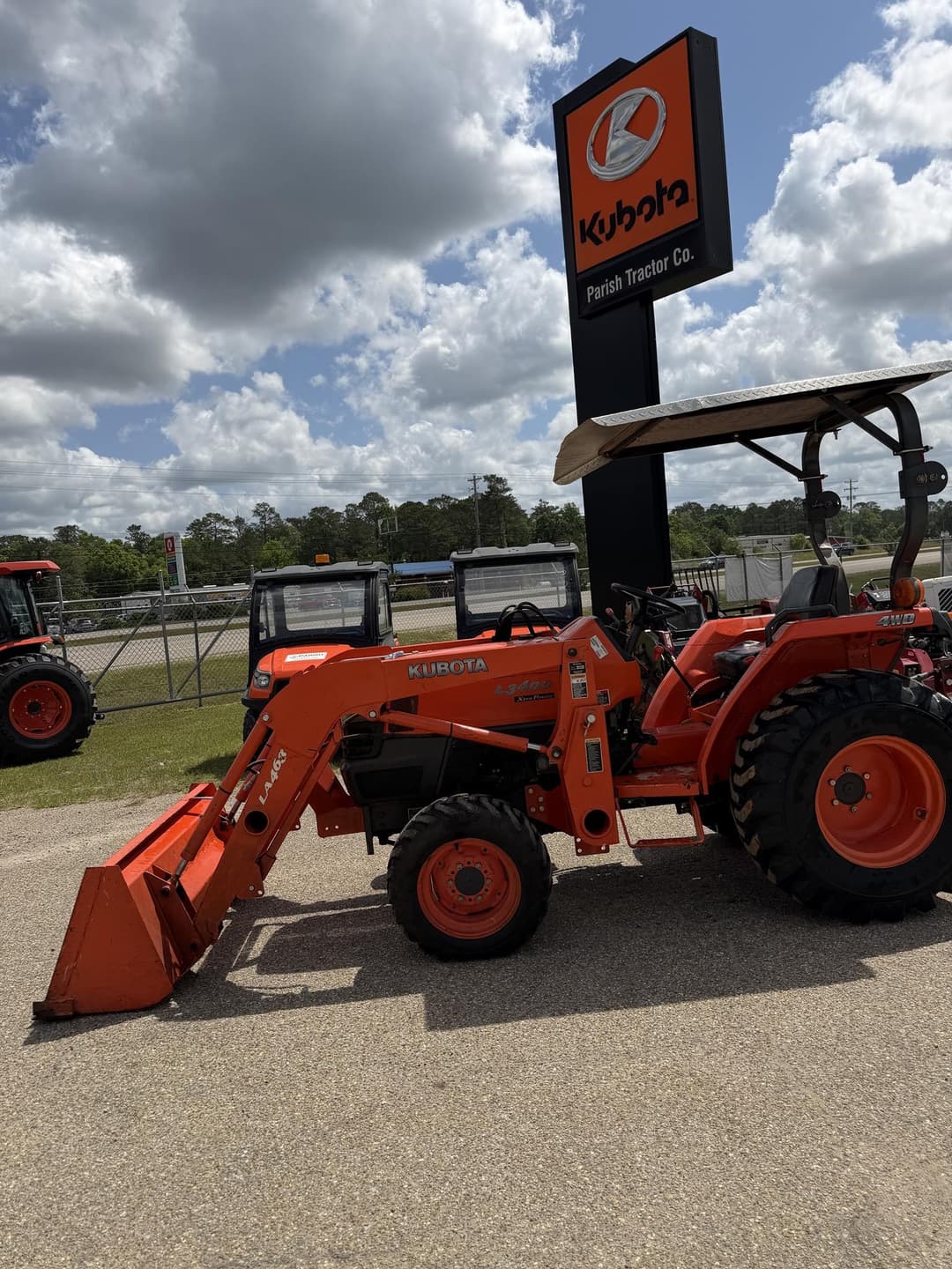 Image of Kubota L3400DT Image 0