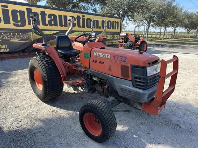 Image of Kubota L3400 equipment image 4