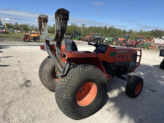 Image of Kubota L3400 equipment image 3