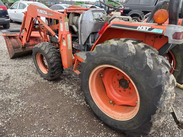 Image of Kubota L3410 equipment image 2